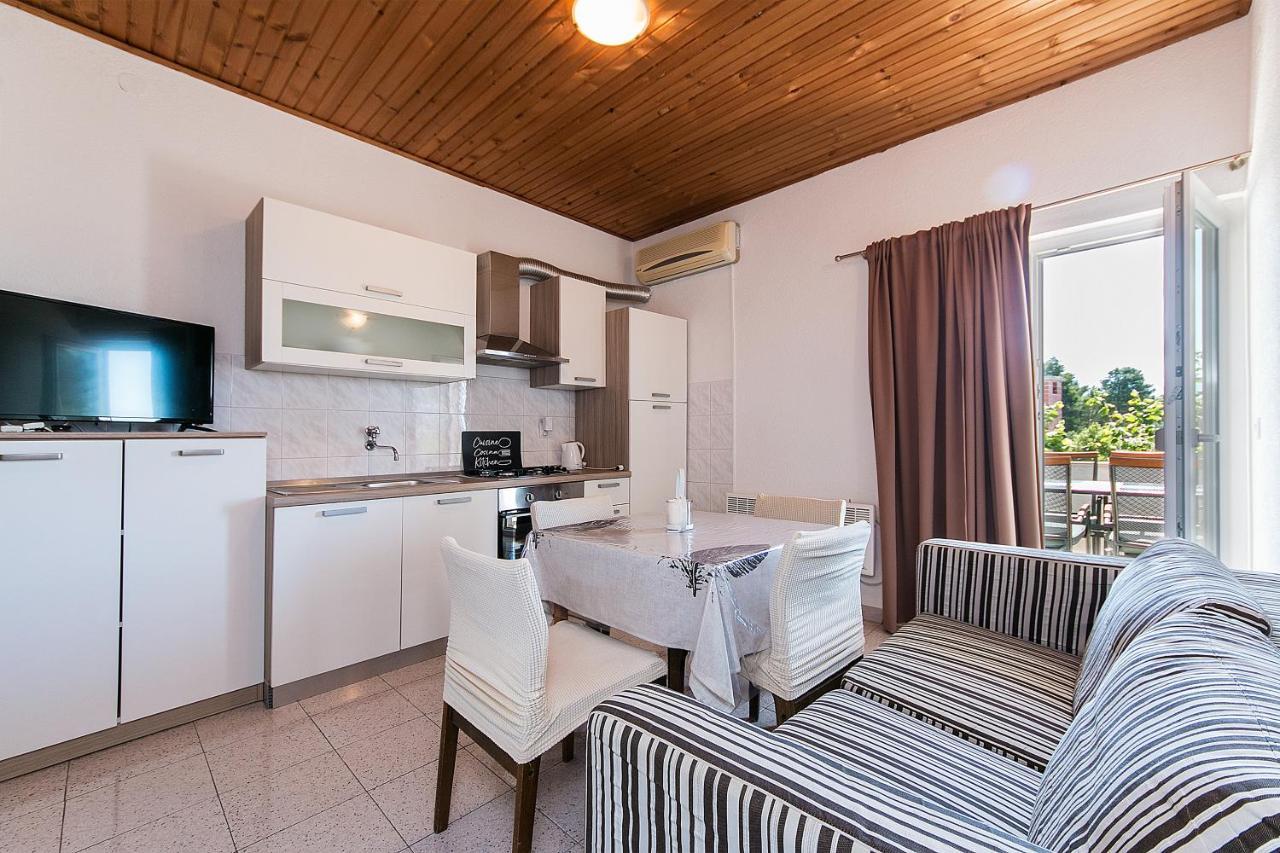 Apartment Zivogosce - Blato 1057D Exterior photo